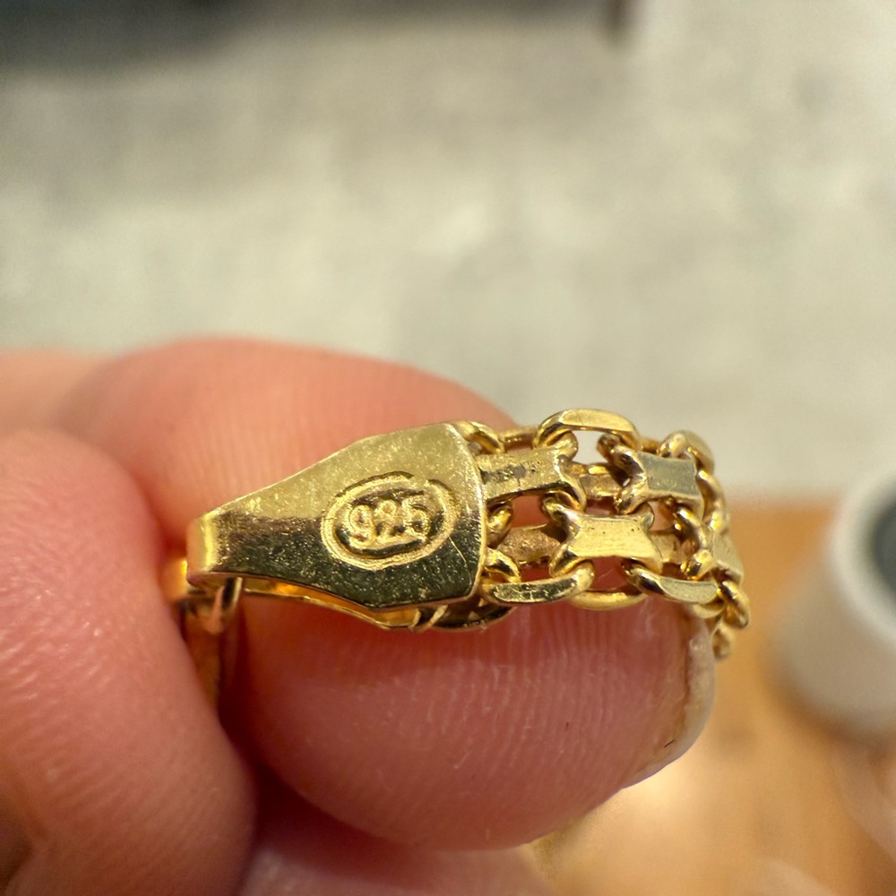 Elegant Gold Chain Bracelet - Picture 2 of 5